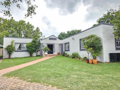 Farm For Sale in Zonnehoewe, Roodepoort